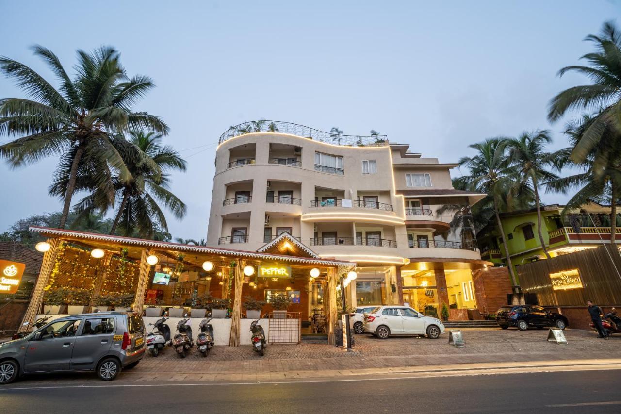 Le Seasons Resort Candolim Bagian luar foto