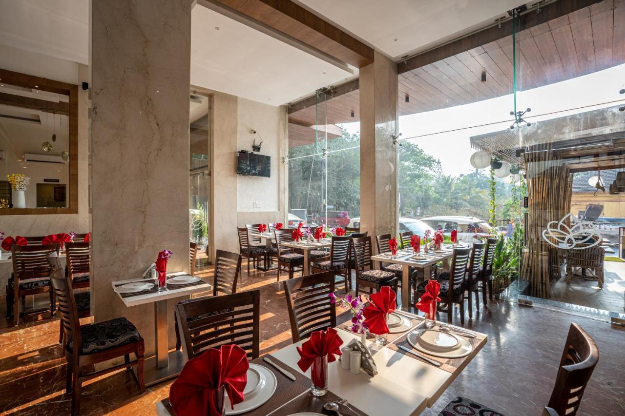 Le Seasons Resort Candolim Bagian luar foto