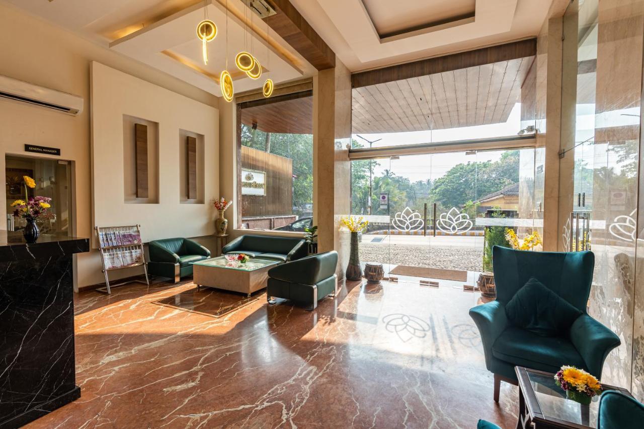 Le Seasons Resort Candolim Bagian luar foto