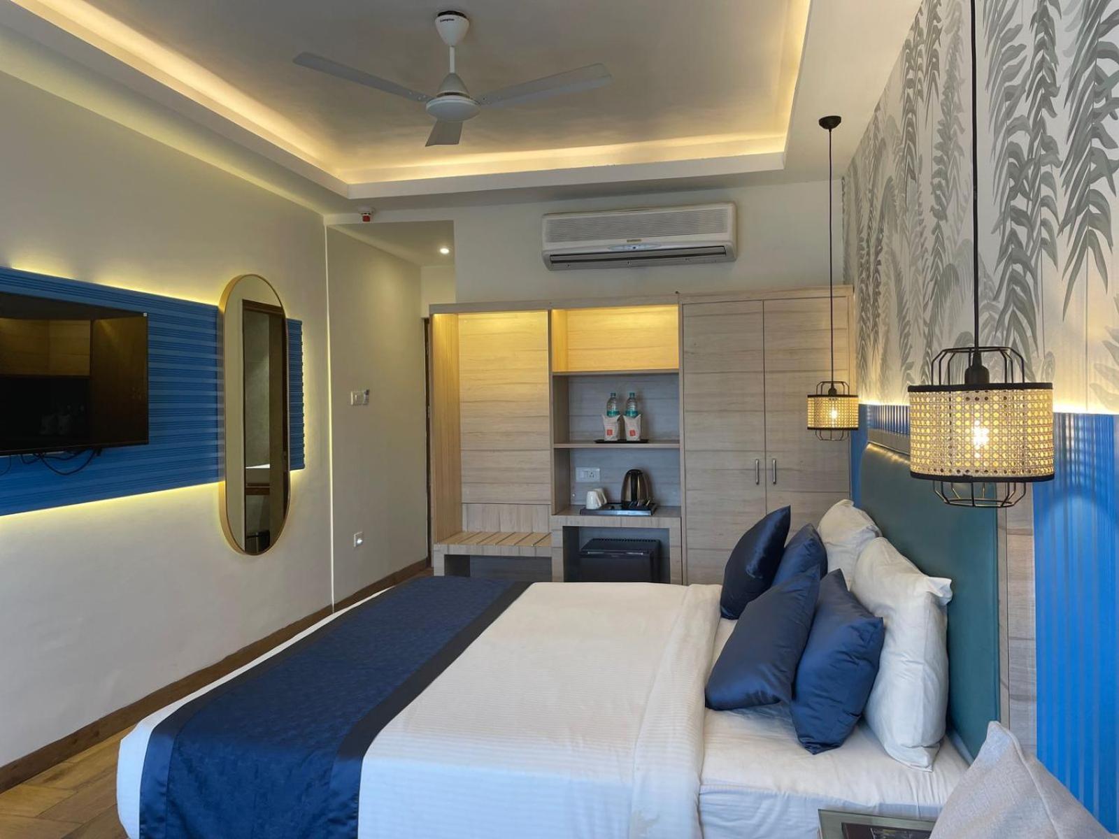 Le Seasons Resort Candolim Bagian luar foto