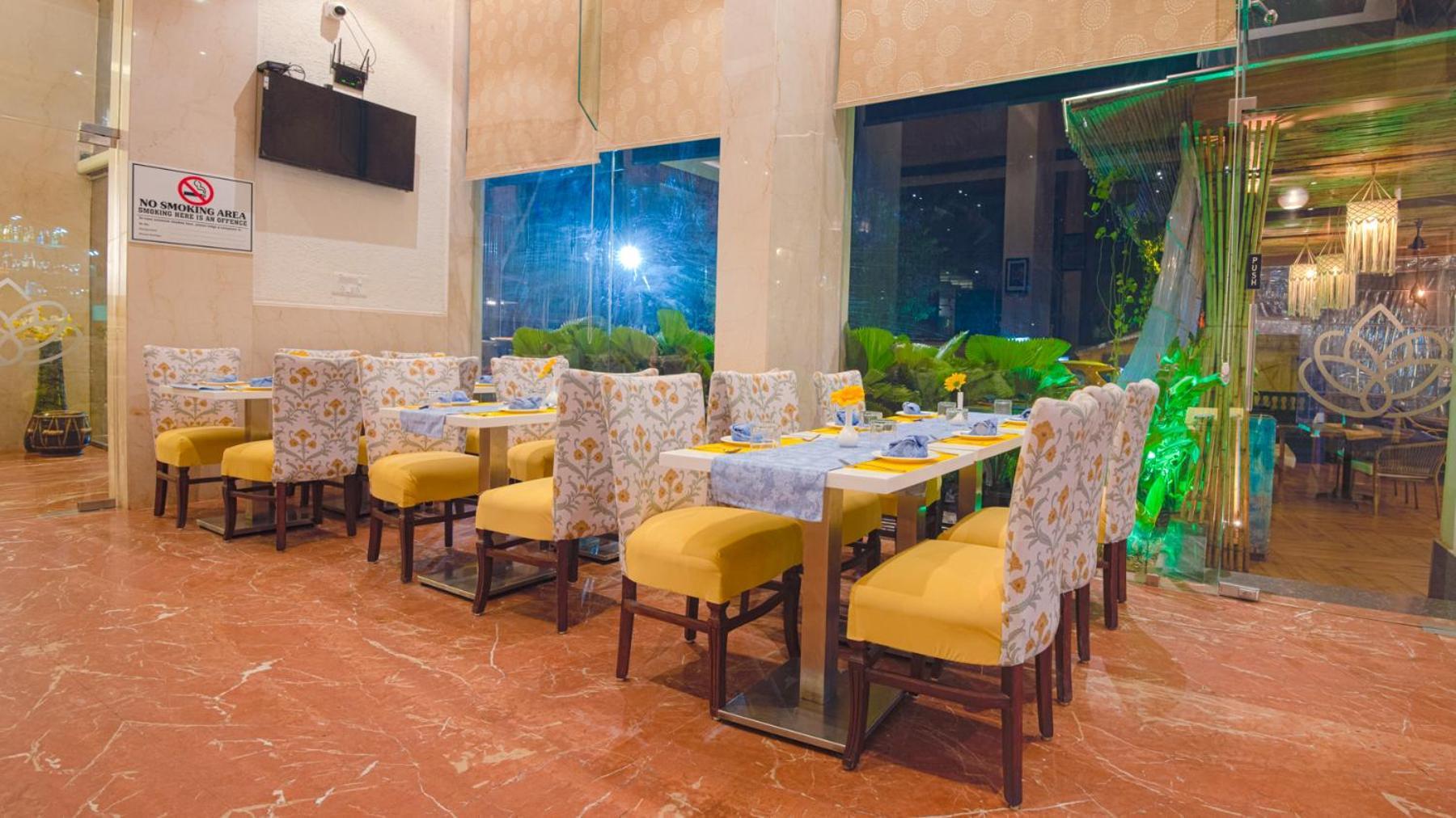 Le Seasons Resort Candolim Bagian luar foto
